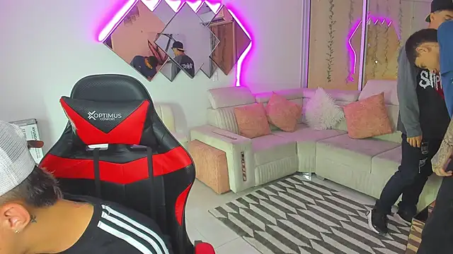 Snapshot of Houseofwarrios chatting on 11-20-25, 05:29 Houseofwarrios online show from 11-20-25, 05:29