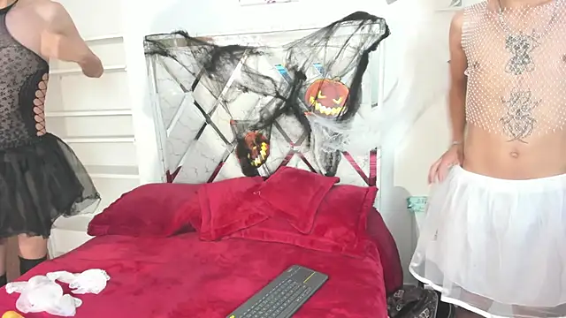 DemianSalvatore online show from 10-31-25, 07:26