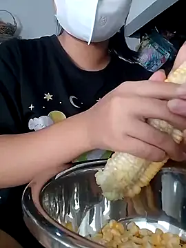 -Miraa- online show from 11-15-25, 04:21