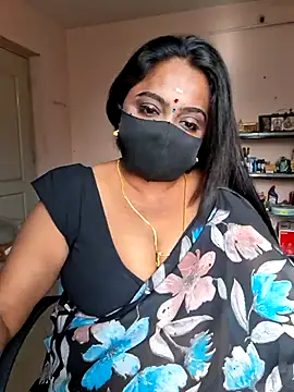 Snapshot of queendivya chatting on 07-14-26, 11:38 queendivya online show from 07-14-26, 11:38