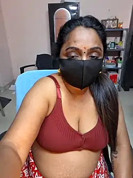 Snapshot of queendivya chatting on 07-18-26, 04:55 queendivya online show from 07-18-26, 04:55