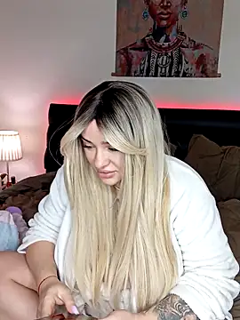 Snapshot of mariabloom9 chatting on 12-22-25, 05:48 mariabloom9 online show from 12-22-25, 05:48