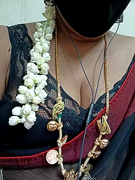 Snapshot of Maithili18 chatting on 10-04-25, 11:03 Maithili18 online show from 10-04-25, 11:03