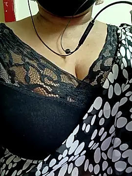 Snapshot of Maithili18 chatting on 10-09-25, 08:18 Maithili18 online show from 10-09-25, 08:18