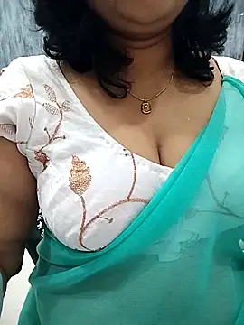 divya-jannu online show from 10-17-25, 06:10