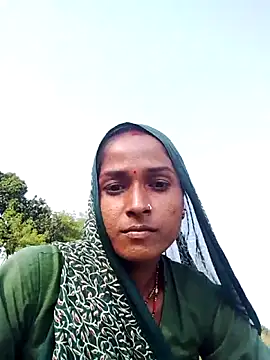 Snapshot of Hot_reshmaji chatting on 10-15-25, 09:53 Hot reshmaji online show from 10-15-25, 09:53