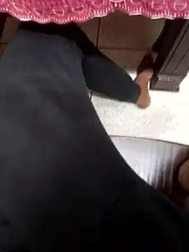 crish09 online show from 11-07-25, 02:39