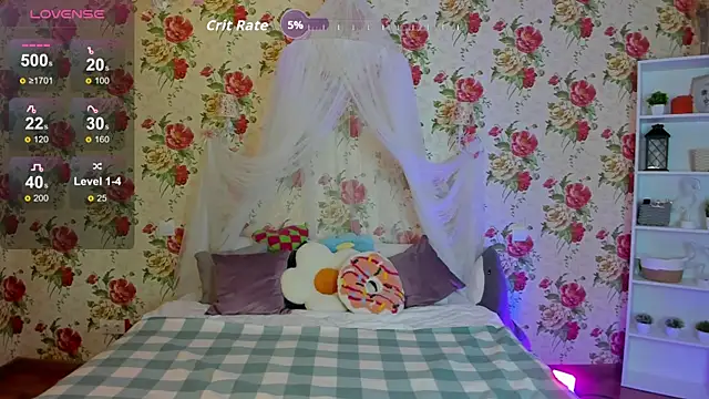 Snapshot of RoseThomas_ chatting on 10-10-25, 05:39 RoseThomas online show from 10-10-25, 05:39