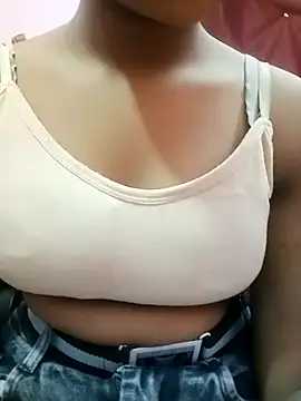 Snapshot of pari_rani7 chatting on 10-16-25, 03:29 pari rani7 online show from 10-16-25, 03:29