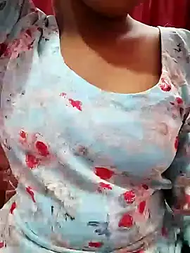 Snapshot of pari_rani7 chatting on 11-04-25, 03:49 pari rani7 online show from 11-04-25, 03:49