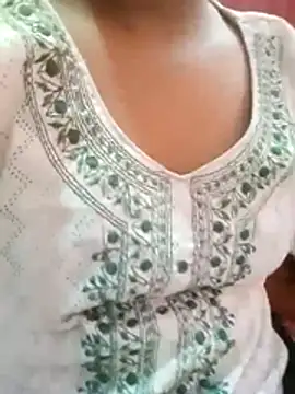 Snapshot of pari_rani7 chatting on 11-05-25, 03:50 pari rani7 online show from 11-05-25, 03:50