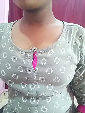 Snapshot of pari_rani7 chatting on 12-01-25, 05:45 pari rani7 online show from 12-01-25, 05:45