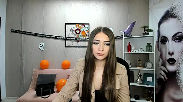 Snapshot of EllaClarke chatting on 10-29-25, 12:07 EllaClarke online show from 10-29-25, 12:07