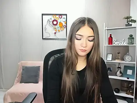 Snapshot of EllaClarke chatting on 11-29-25, 12:19 EllaClarke online show from 11-29-25, 12:19