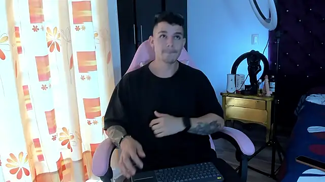 BooyHott  online show from 11-24-25, 07:02