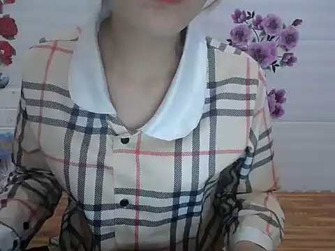 Hannie 26 online show from 11-17-25, 02:01