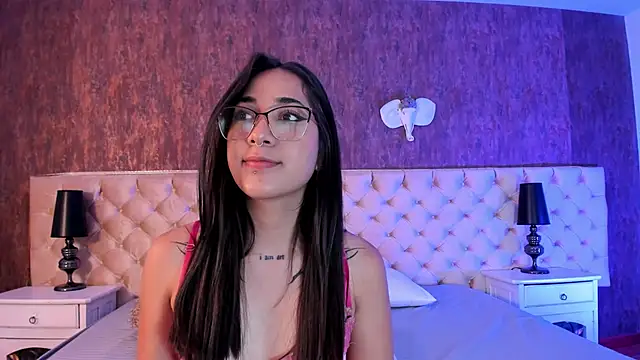 Snapshot of LiaaTurner chatting on 10-04-25, 09:02 LiaaTurner online show from 10-04-25, 09:02