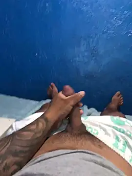 Alangostoso092 online show from 11-01-25, 06:21