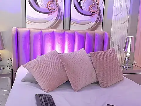 LuisaJonnes  online show from 09-20-25, 01:01