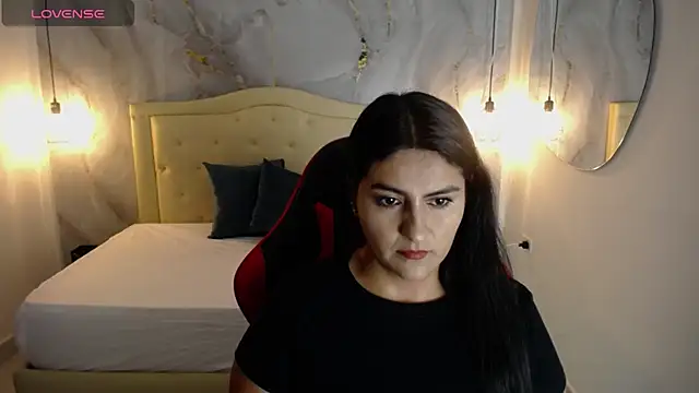 Snapshot of Samy_moore14 chatting on 09-22-25, 01:35 Samy moore14 online show from 09-22-25, 01:35