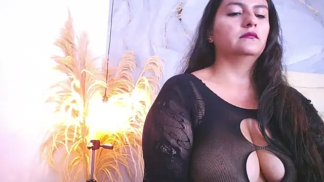 Snapshot of Samy_moore14 chatting on 10-30-25, 02:07 Samy moore14 online show from 10-30-25, 02:07