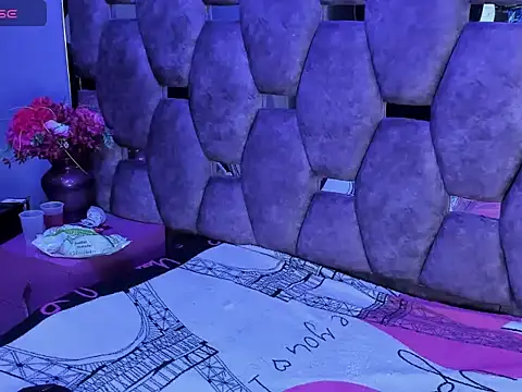 burbuja pink  online show from 03-13-26, 11:22