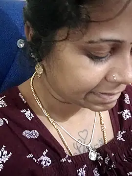 sweetqueen143 online show from 11-20-25, 04:29