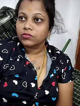 sweetqueen143 online show from 05-15-26, 11:01