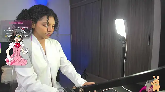 Snapshot of natalia_blue chatting on 10-14-25, 03:13 natalia blue online show from 10-14-25, 03:13