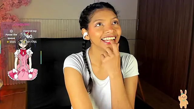 Snapshot of natalia_blue chatting on 10-26-25, 02:34 natalia blue online show from 10-26-25, 02:34