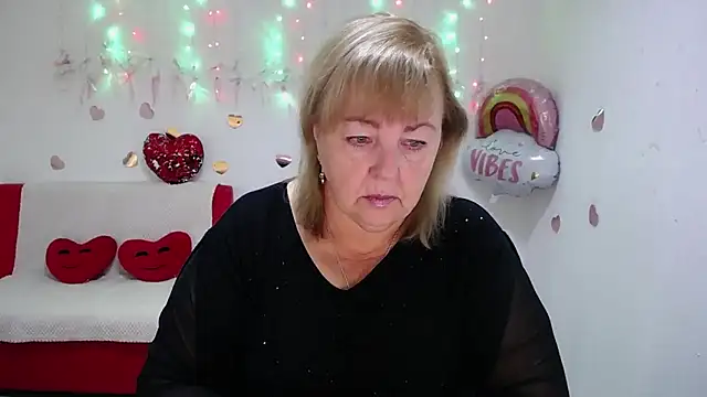 MilenaWedxy online show from 09-30-25, 05:01