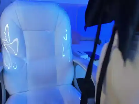 Gyal 8  online show from 10-27-25, 03:10