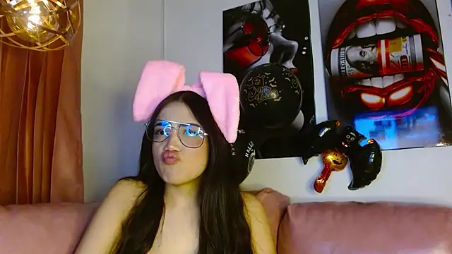 Snapshot of ladymooncs chatting on 10-12-25, 03:38 ladymooncs online show from 10-12-25, 03:38