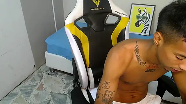 Nando coll online show from 10-28-25, 11:25