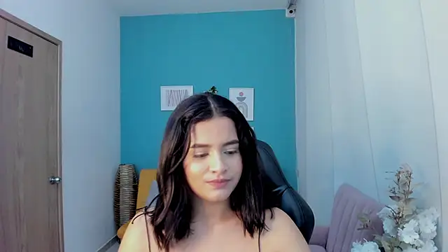 Snapshot of Victoria_Jonnesss chatting on 11-07-25, 12:16 Victoria Jonnesss online show from 11-07-25, 12:16