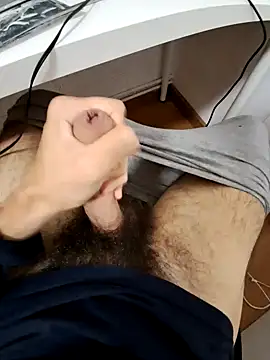 Snapshot of mecumming2 chatting on 09-19-25, 10:27 mecumming2 online show from 09-19-25, 10:27