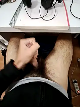 Snapshot of mecumming2 chatting on 10-15-25, 11:10 mecumming2 online show from 10-15-25, 11:10