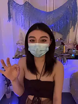 Snapshot of fioralba chatting on 10-17-25, 11:40 fioralba online show from 10-17-25, 11:40