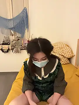 Snapshot of fioralba chatting on 10-23-25, 06:06 fioralba online show from 10-23-25, 06:06