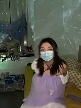 Snapshot of fioralba chatting on 10-24-25, 09:11 fioralba online show from 10-24-25, 09:11