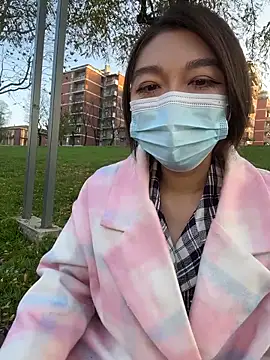 Snapshot of fioralba chatting on 11-09-25, 02:48 fioralba online show from 11-09-25, 02:48