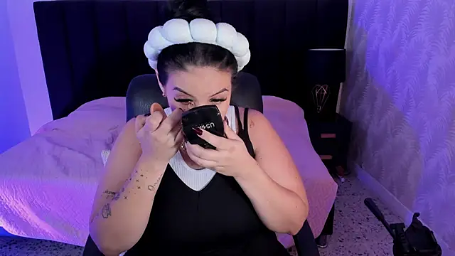 camiladuke7 online show from 11-19-25, 07:36