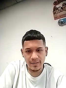 Snapshot of Mohamedxxx13 chatting on 09-19-25, 07:03 Mohamedxxx13 online show from 09-19-25, 07:03