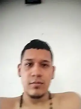 Snapshot of Mohamedxxx13 chatting on 09-23-25, 05:38 Mohamedxxx13 online show from 09-23-25, 05:38