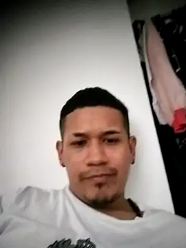 Snapshot of Mohamedxxx13 chatting on 10-07-25, 05:43 Mohamedxxx13 online show from 10-07-25, 05:43