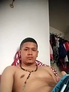 Snapshot of Mohamedxxx13 chatting on 11-02-25, 03:36 Mohamedxxx13 online show from 11-02-25, 03:36