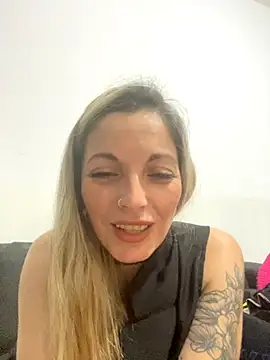 Snapshot of julietacollins11 chatting on 09-24-25, 04:49 julietacollins11 online show from 09-24-25, 04:49