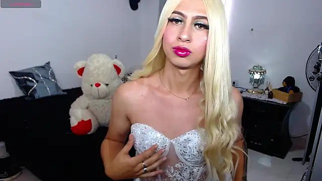 Snapshot of Victoria_Hot_xxx chatting on 12-18-25, 07:09 Victoria Hot xxx online show from 12-18-25, 07:09