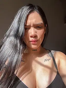 Snapshot of liahouses chatting on 11-07-25, 01:00 liahouses online show from 11-07-25, 01:00