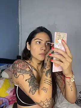 Snapshot of liahouses chatting on 11-09-25, 12:09 liahouses online show from 11-09-25, 12:09